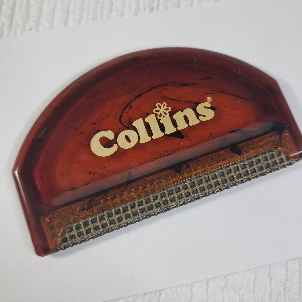 Collins Fabric and Sweater Comb D-Fuzz-It brown faux tortoiseshell Vintage